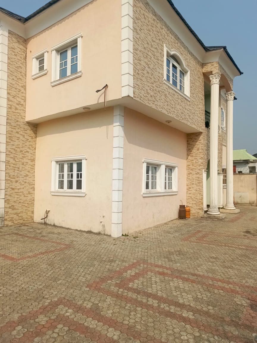 A block of 4 units of 3 Bedroom Flat