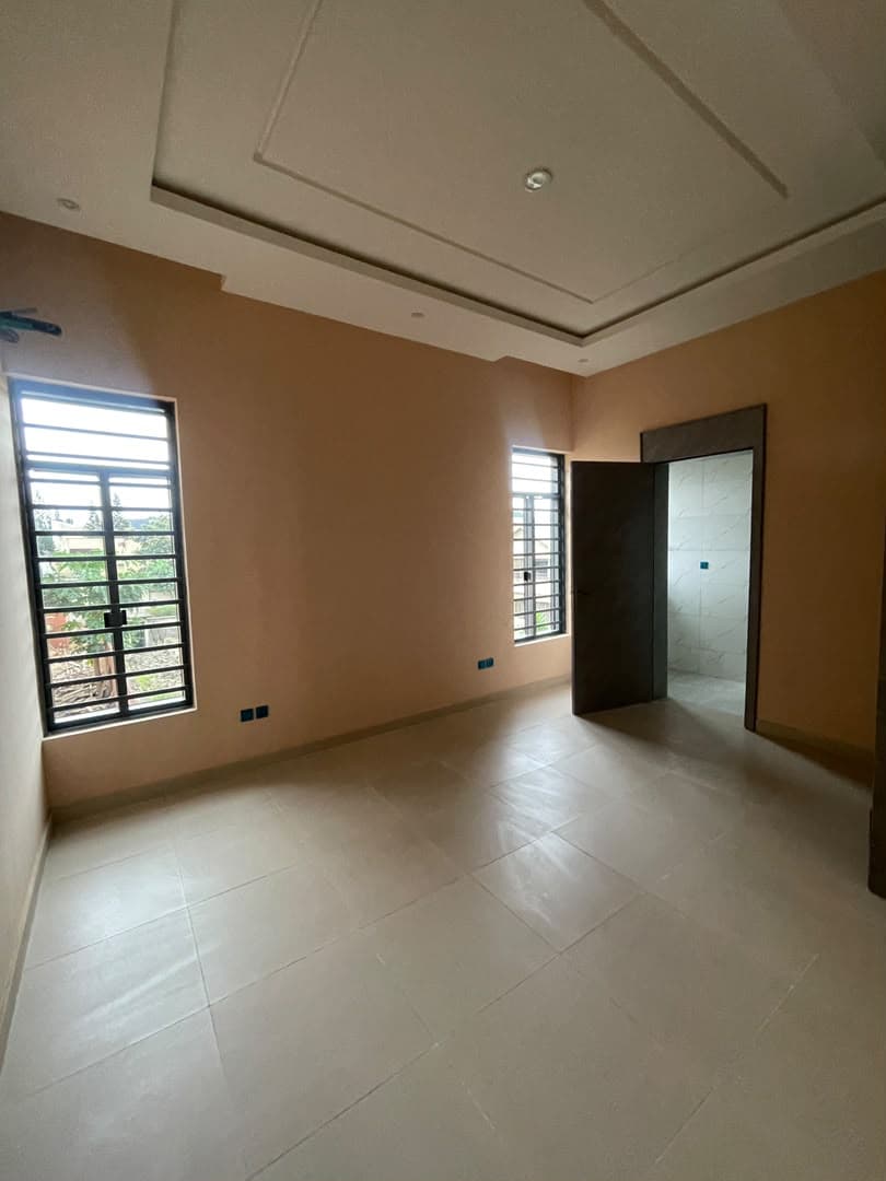 NEWLY BUILT 5 BEDROOM FULLY DETACHED DUPLEX WITH BQ