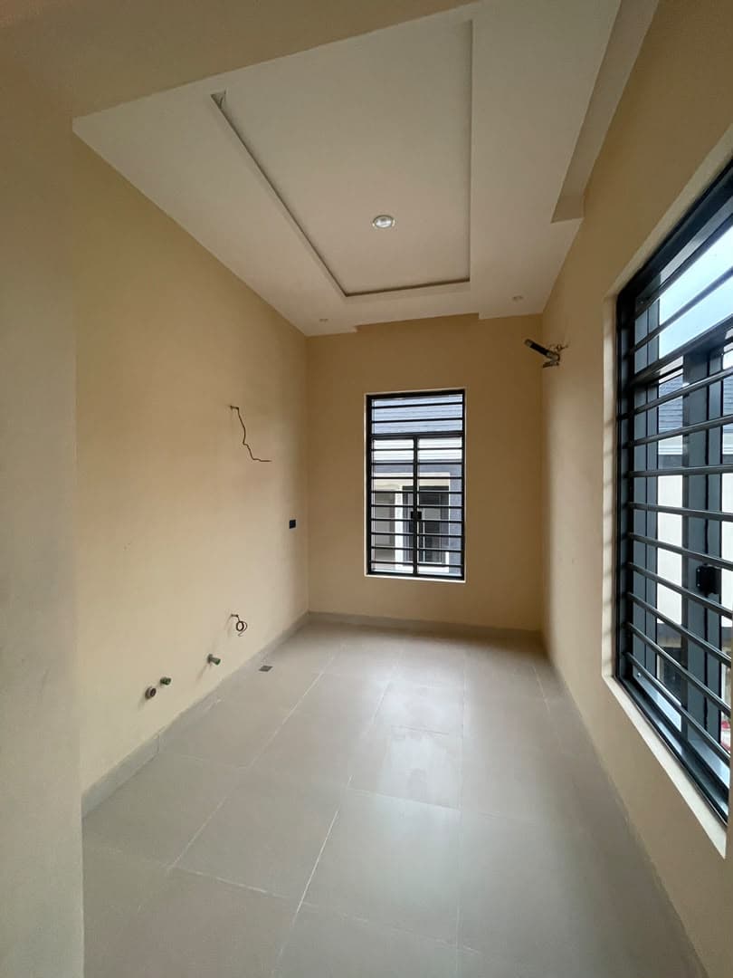 NEWLY BUILT 5 BEDROOM FULLY DETACHED DUPLEX WITH BQ