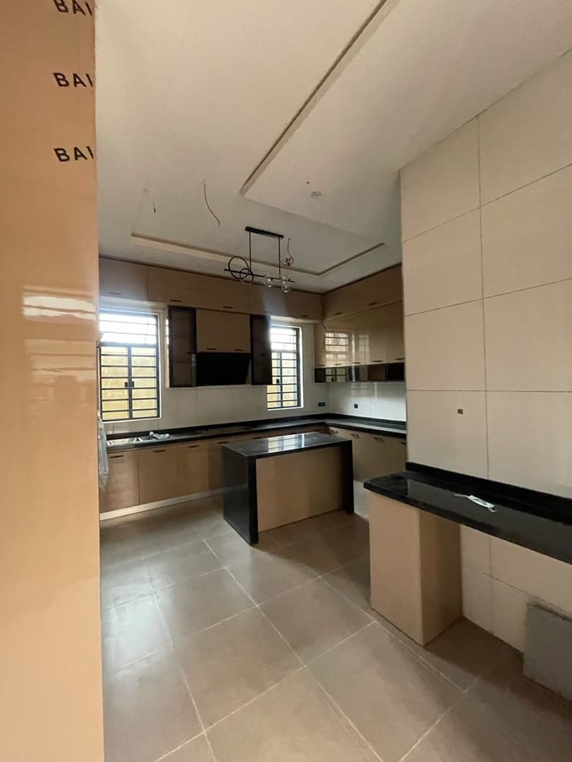 NEWLY BUILT 5 BEDROOM FULLY DETACHED DUPLEX WITH BQ