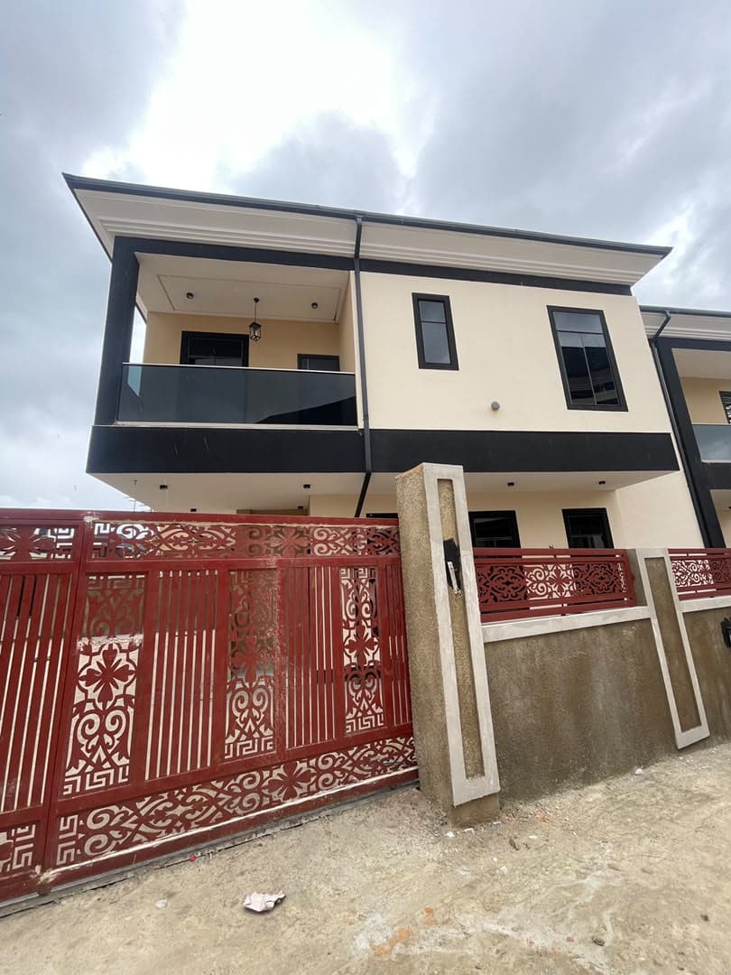 NEWLY BUILT 5 BEDROOM FULLY DETACHED DUPLEX WITH BQ
