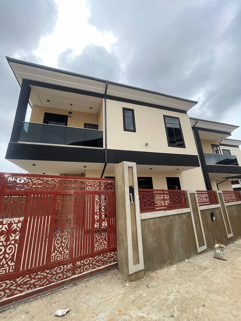 NEWLY BUILT 5 BEDROOM FULLY DETACHED DUPLEX WITH BQ